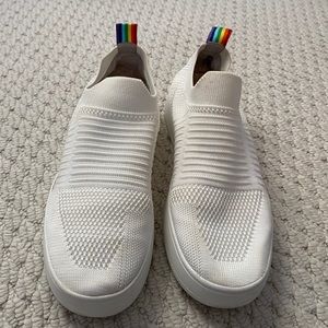 Steve Madden Beale white shoes